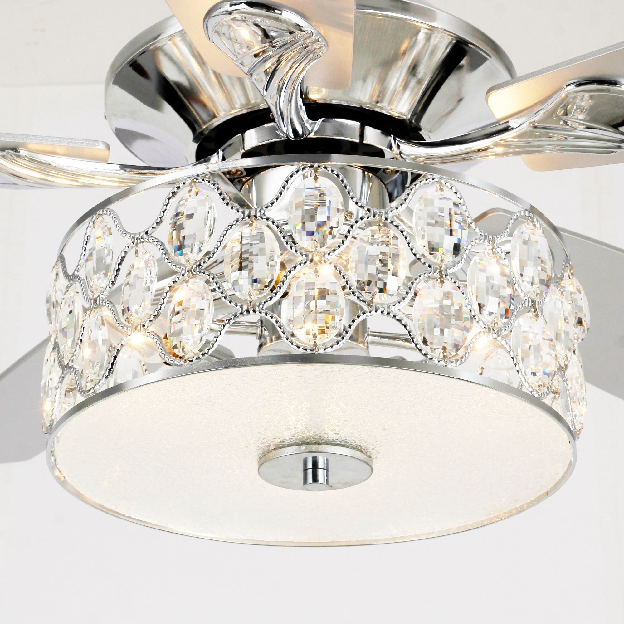 52 Moderner 4-flammiger Kristall-Deckenventilator mit Fernbedienung