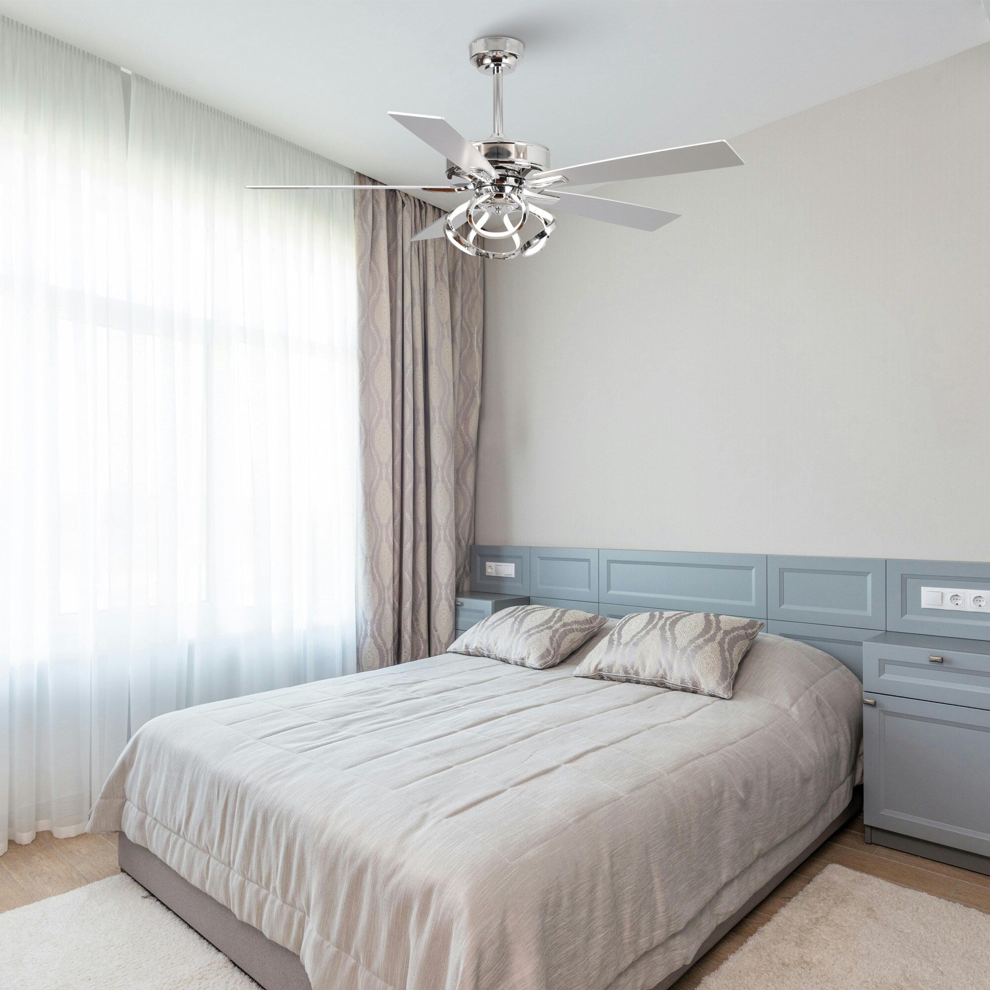 52 Moderner Deckenventilator für den Innenbereich in Chrom/Schwarz mit Fernbedienung und 5 umkehrbaren Flügeln