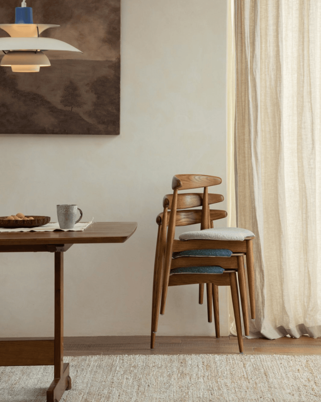 Herzförmiger Esszimmerstuhl