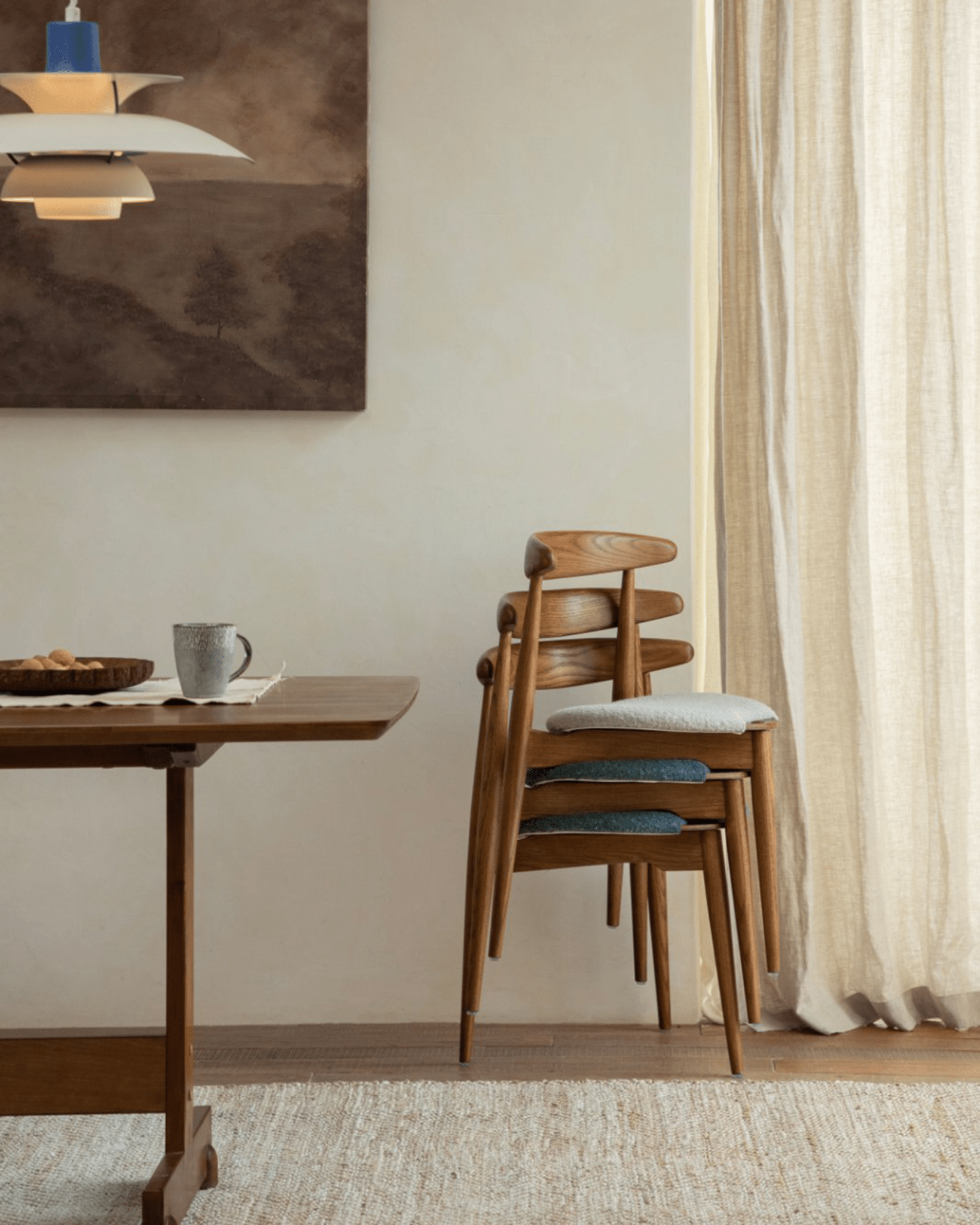 Herzförmiger Esszimmerstuhl