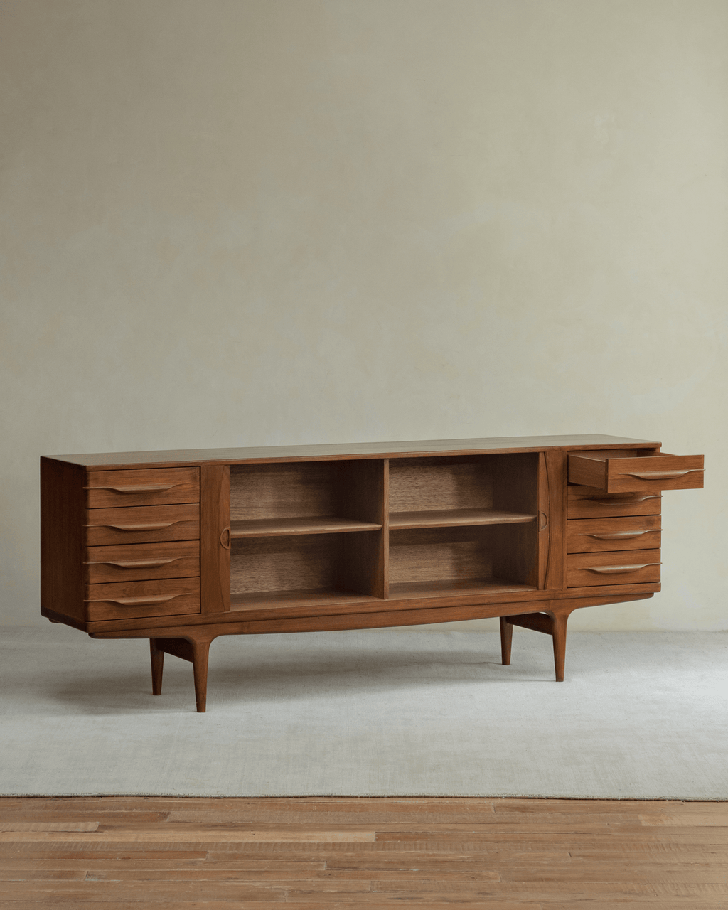Nr. 424 Sideboard „Venedig“