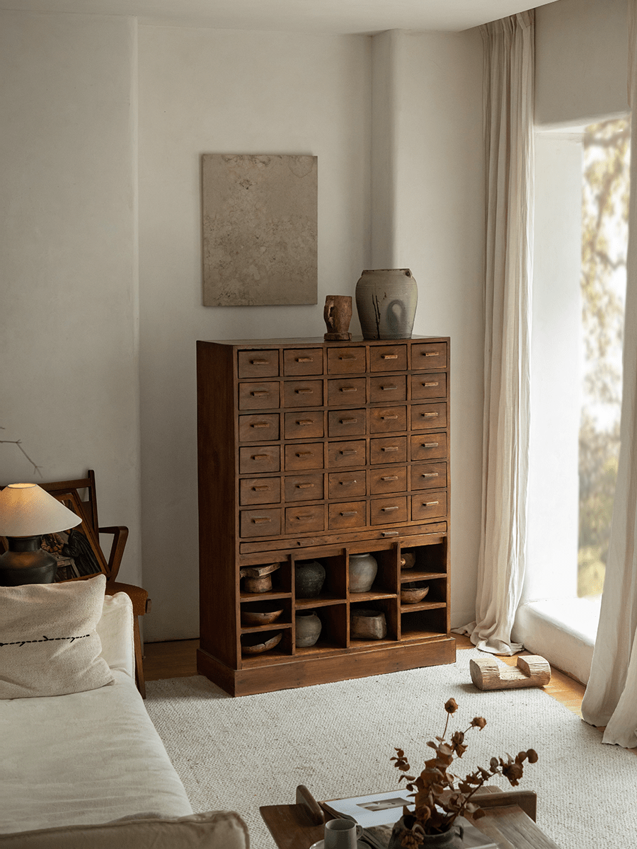 Vintage indonesischer Schrank