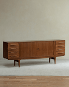 Nr. 424 Sideboard „Venedig“