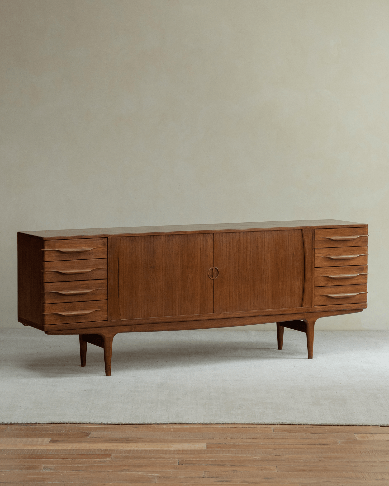 NO.424 Venice Sideboard