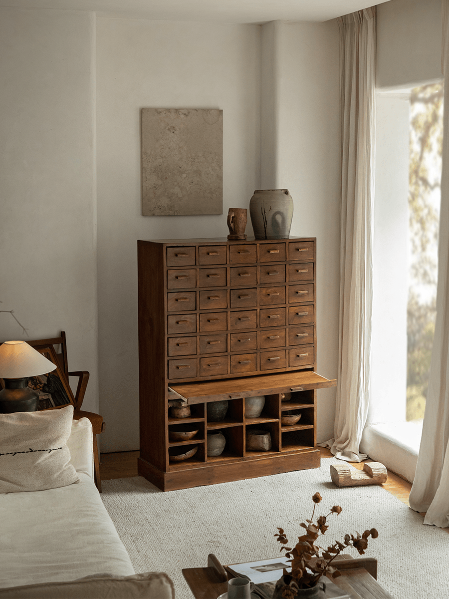 Vintage indonesischer Schrank