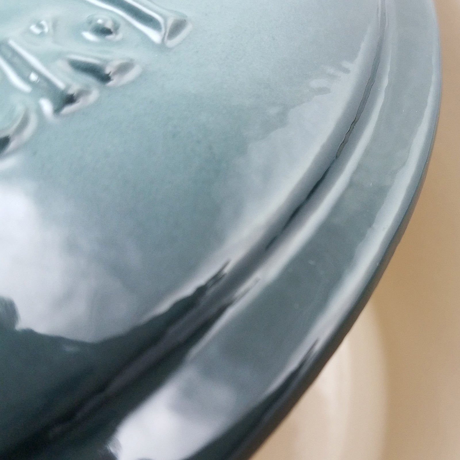 Runder gusseiserner Schmortopf (7 Quart) in Esche