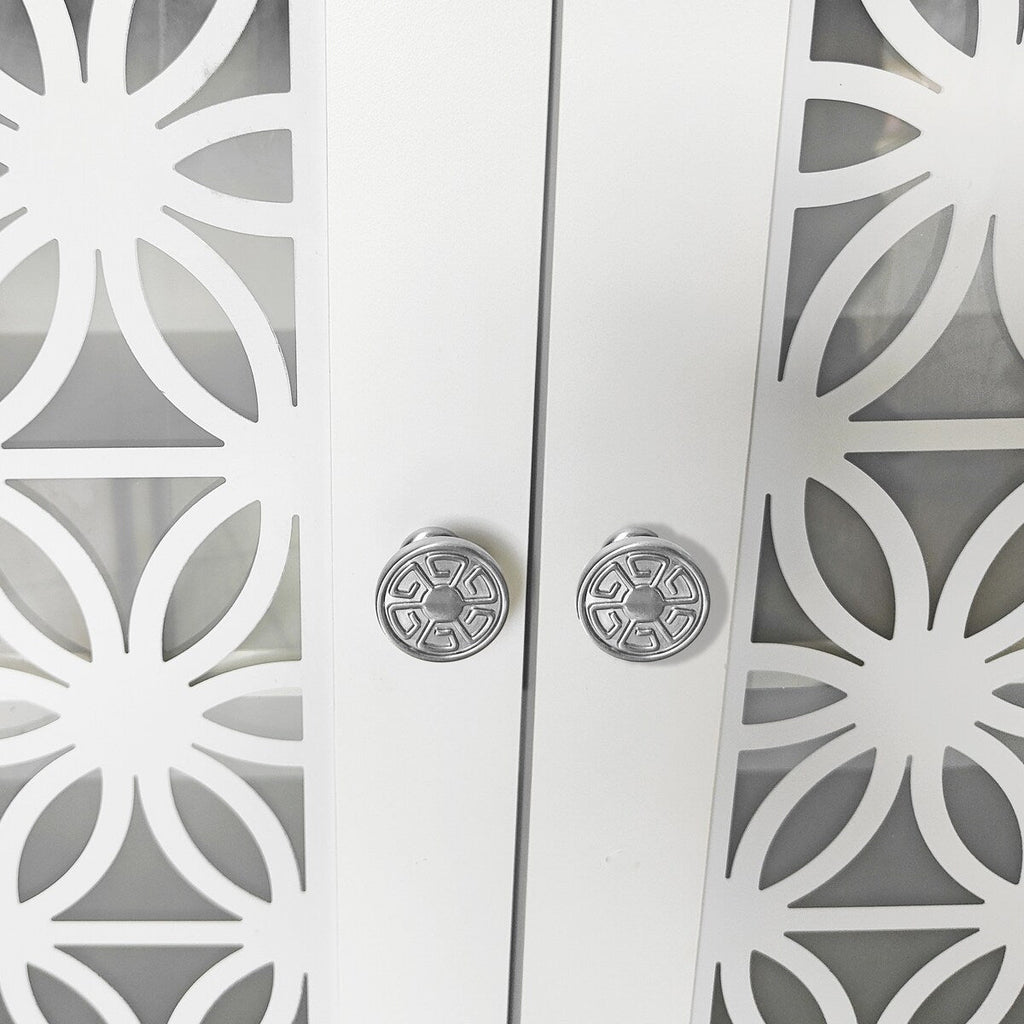 Rustikaler, dekorativer TV-Türständer mit Blumenmuster, 70 Zoll breit, für Fernseher bis zu 80 Zoll.