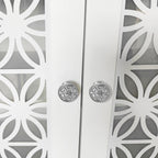 Rustikaler, dekorativer TV-Türständer mit Blumenmuster, 70 Zoll breit, für Fernseher bis zu 80 Zoll.