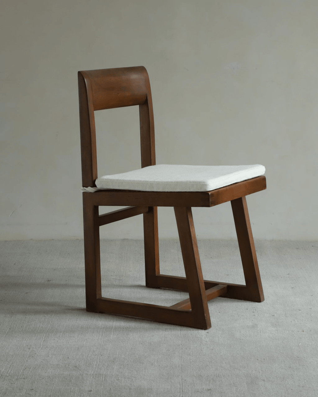 Chandigarh Box Chair