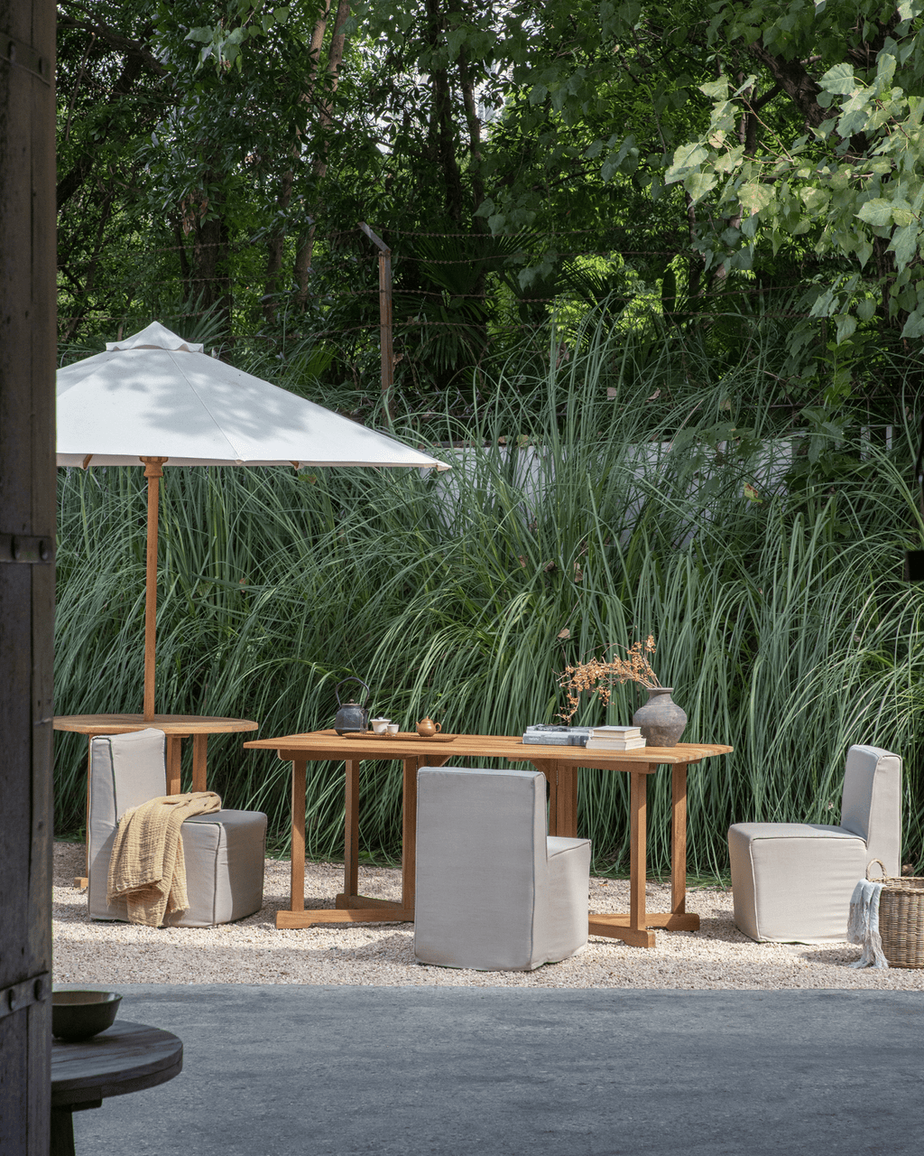 Tundra Caster Sofa Chair