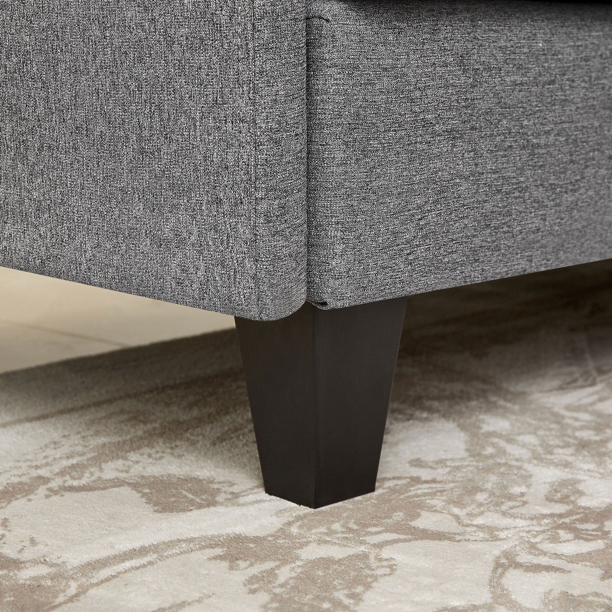 86.22 L-förmiges Ecksofa mit seitlichen Stautaschen