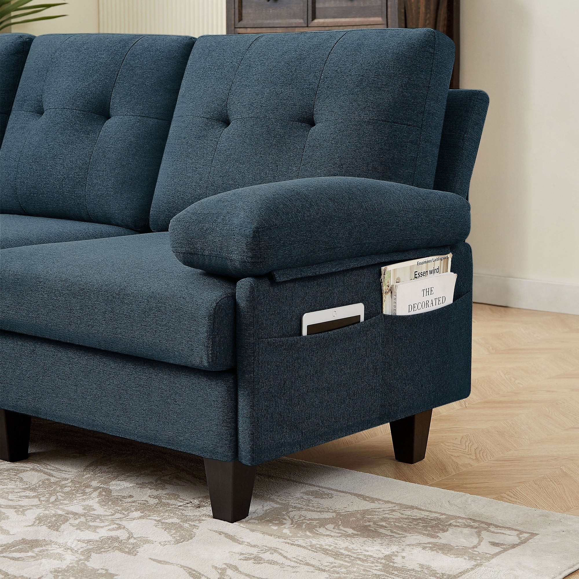 86.22 L-förmiges Ecksofa mit seitlichen Stautaschen