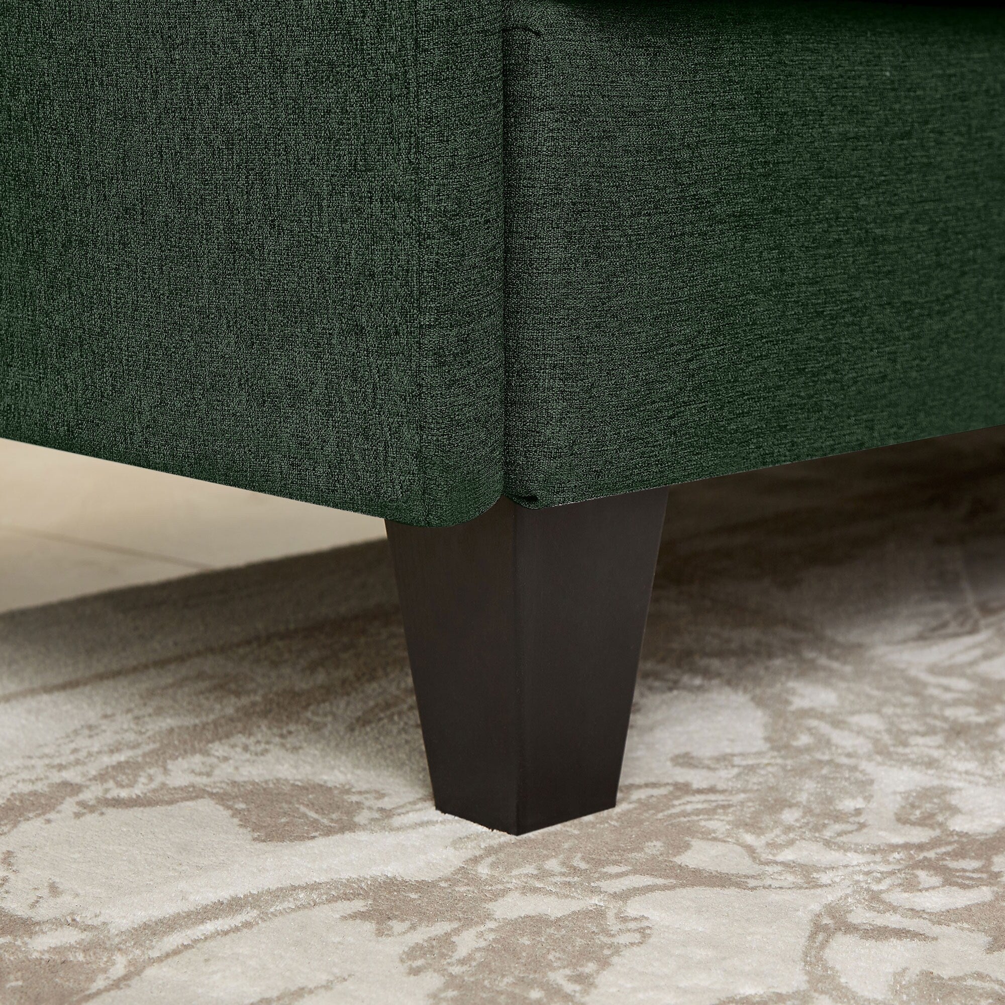 86.22 L-förmiges Ecksofa mit seitlichen Stautaschen