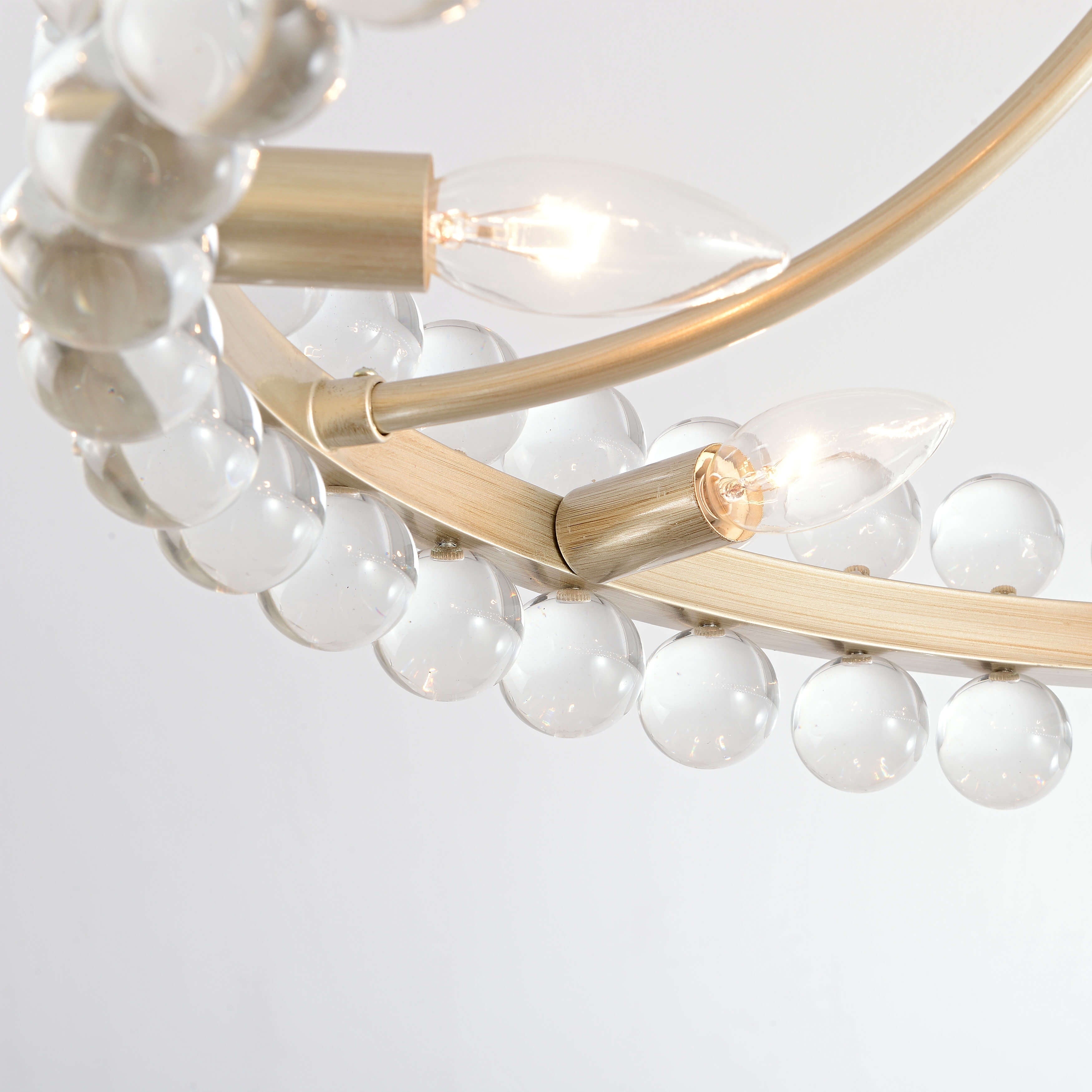 Elvira 8-flammige, halbeinbaufähige Kristallleuchte im Wagenrad-Design