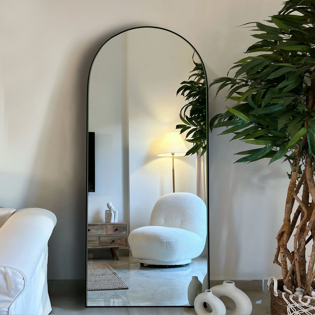 Gebogener, raumhoher Standspiegel aus Holz, Wandspiegel