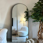 Gebogener, raumhoher Standspiegel aus Holz, Wandspiegel