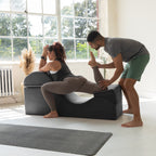 Avana Kami Verwandlungs-Chaiselongue / Yoga- und Massage-Hocker – 2-in-1-Hocker mit ausklappbarem Yoga-Liegestuhl, Mikrofaser-Velours – Nicht verfügbar