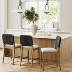 Beacon Bohemian Bouclé Barhocker, gepolsterter Tresenstuhl mit Massivholzgestell und Rückenlehne aus gewebtem Seegras.