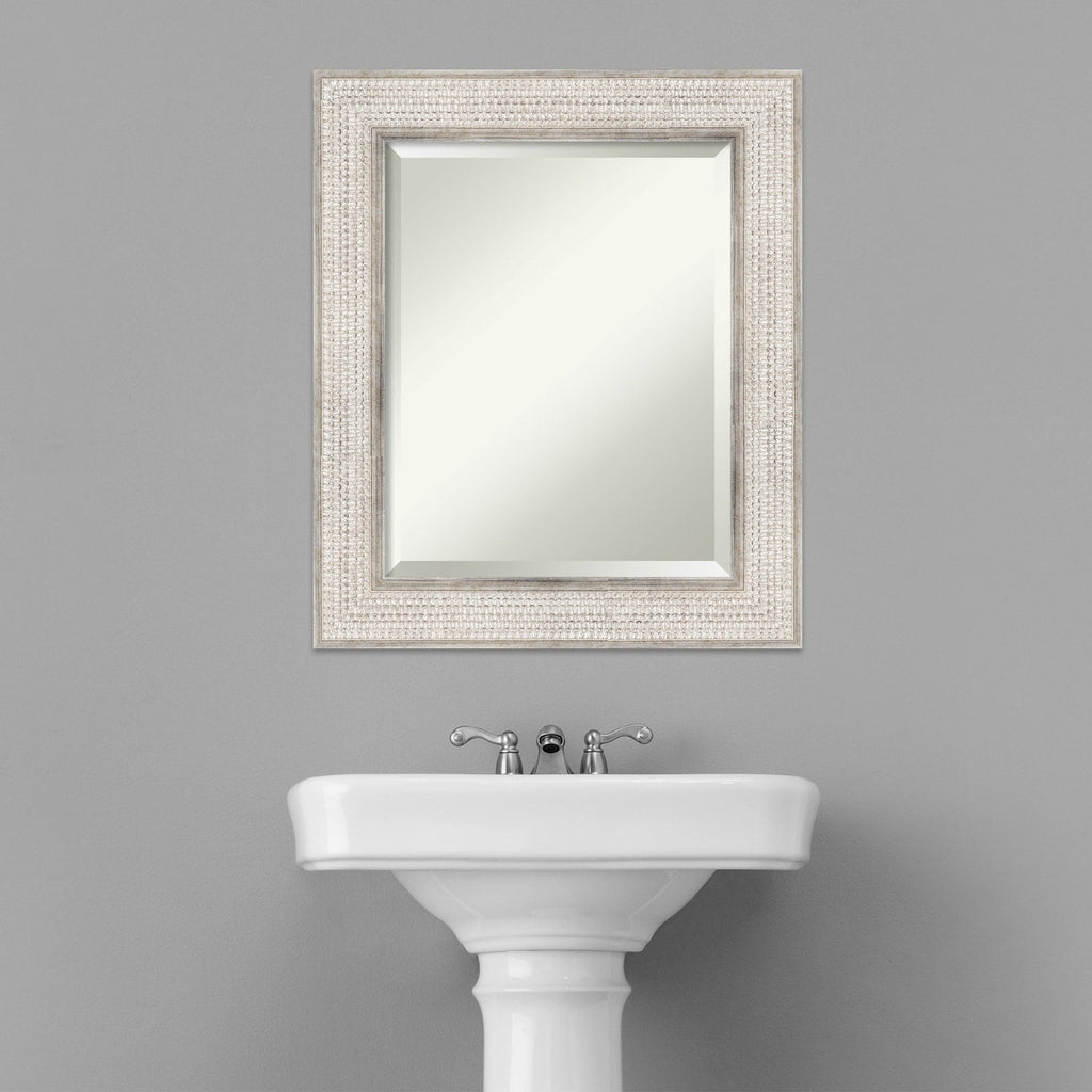 Wandspiegel aus Holz mit Facettenschliff – Rahmen in Silber mit Gittermuster