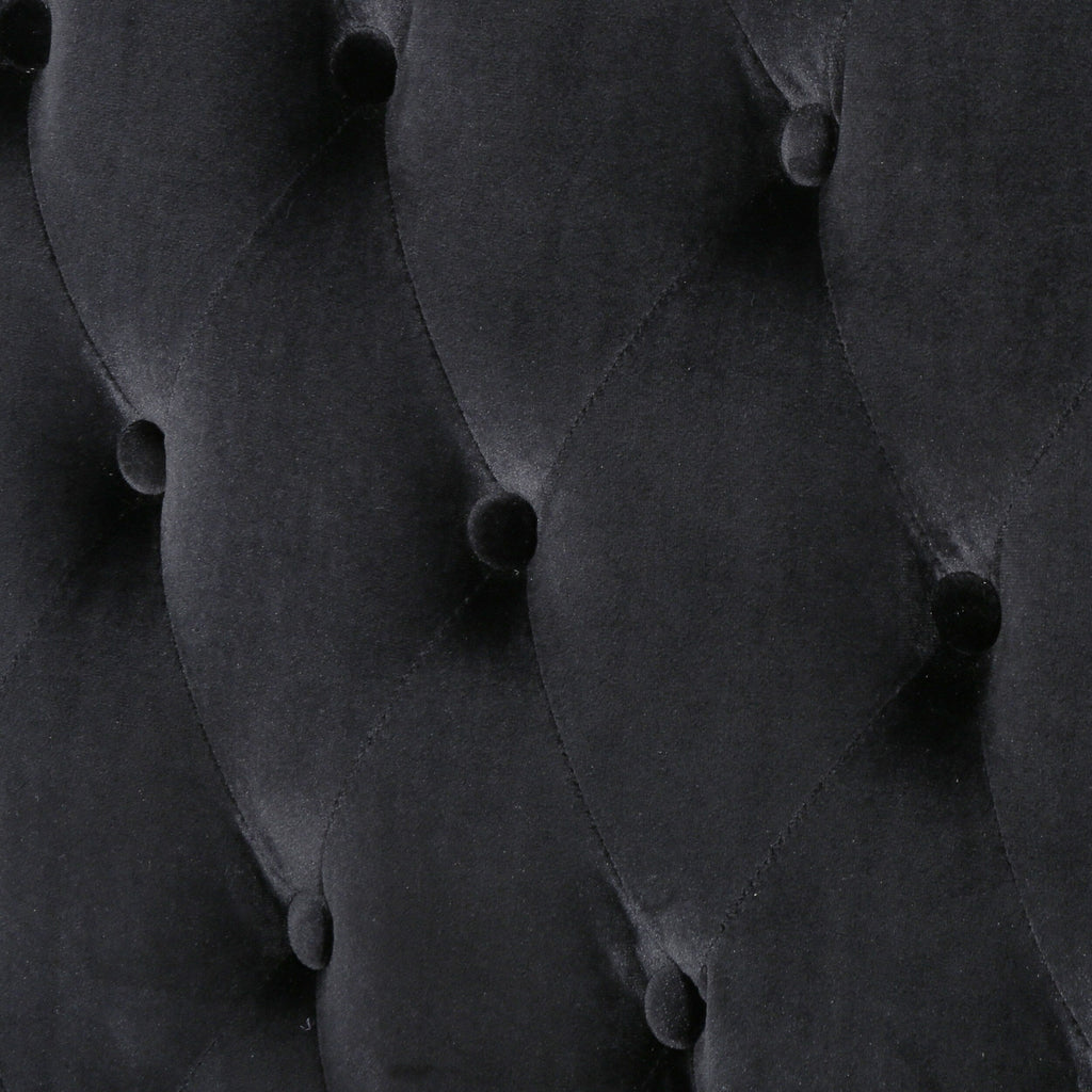 Schwarzes Samtsofa mit Knopfheftung und hoher Ohrenlehne
