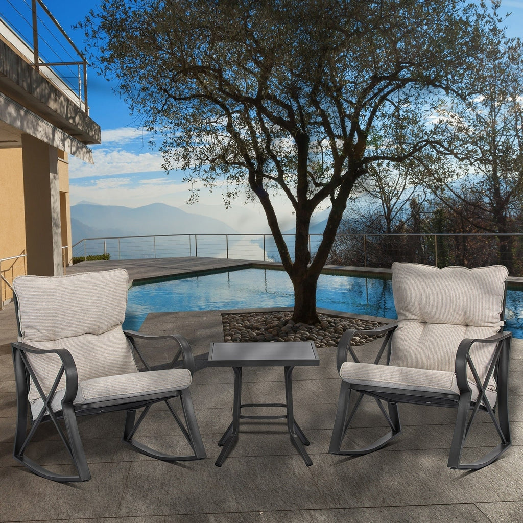 Gemütliches 3-teiliges Outdoor-Schaukelstuhl-Set mit Beistelltisch