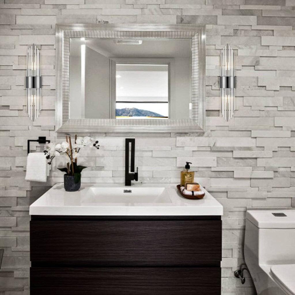 Moderne Wandleuchte Cabrera aus Metall mit wunderschönen, kristallklaren Glasstäben für das Badezimmer, 2er-Set