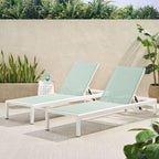 Gartenliege aus Aluminium, Modell Cape Coral (2er-Set), von Christopher Knight Home – 77,56 cm T x 25,20 cm B x 11,80 cm H