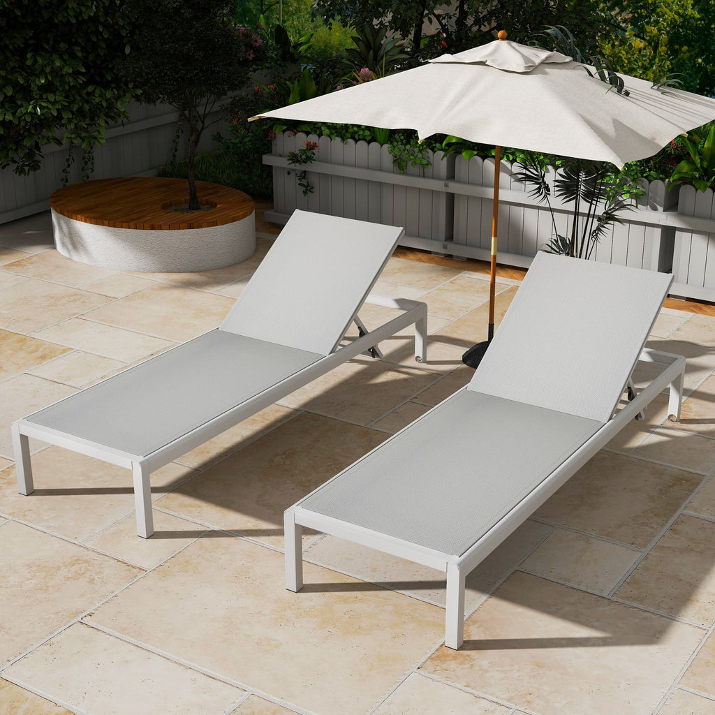 Gartenliege aus Aluminium, Modell Cape Coral (2er-Set), von Christopher Knight Home – 77,56 cm T x 25,20 cm B x 11,80 cm H