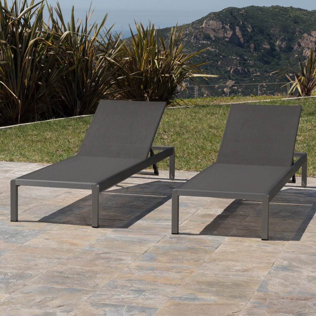 Gartenliege aus Aluminium, Modell Cape Coral (2er-Set), von Christopher Knight Home – 77,56 cm T x 25,20 cm B x 11,80 cm H