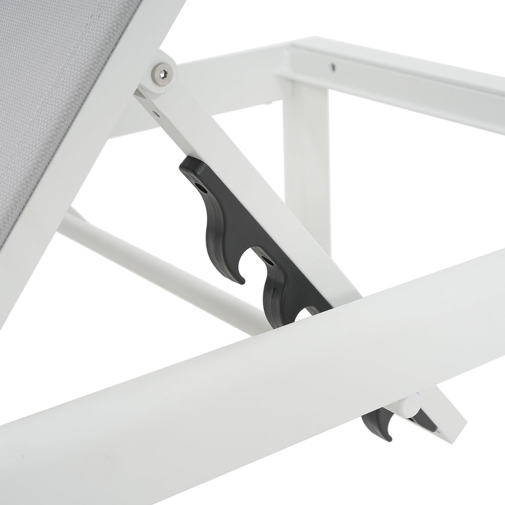 Gartenliege aus Aluminium, Modell Cape Coral (2er-Set), von Christopher Knight Home – 77,56 cm T x 25,20 cm B x 11,80 cm H