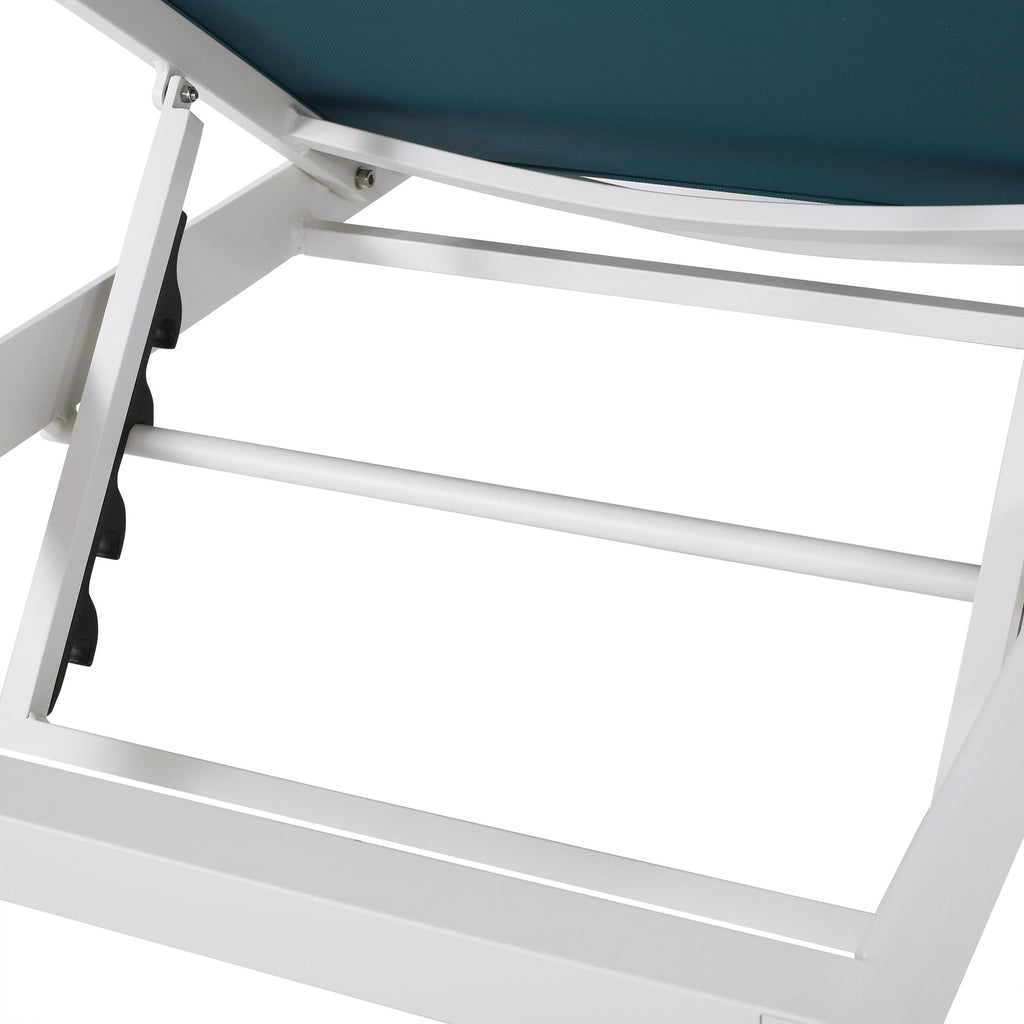 Gartenliege aus Aluminium, Modell Cape Coral (2er-Set), von Christopher Knight Home – 77,56 cm T x 25,20 cm B x 11,80 cm H