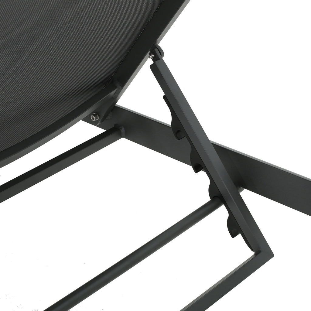 Gartenliege aus Aluminium, Modell Cape Coral (2er-Set), von Christopher Knight Home – 77,56 cm T x 25,20 cm B x 11,80 cm H