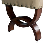 Carolina-Bank mit Knopfheftung und Ziernägeln