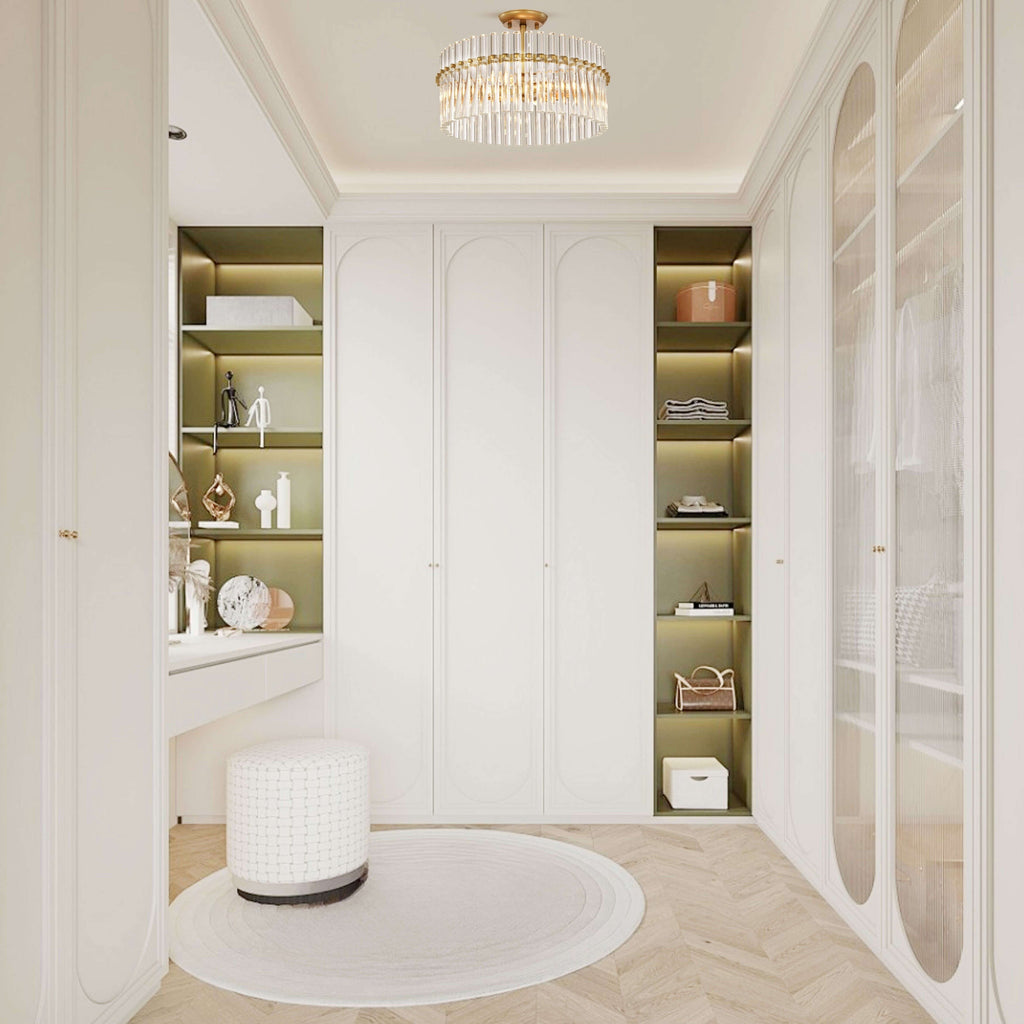 Casandra 4-flammige Deckenleuchte aus gebürstetem Messing mit Kristallglas