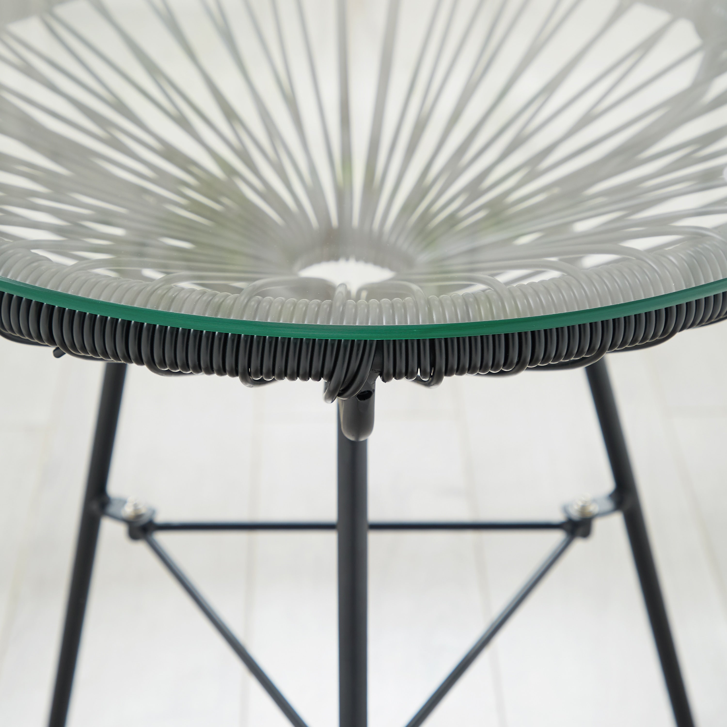 Corvus Sarcelles 3-teiliges modernes Bistro-Set aus Korbgeflecht im Acapulco-Stil