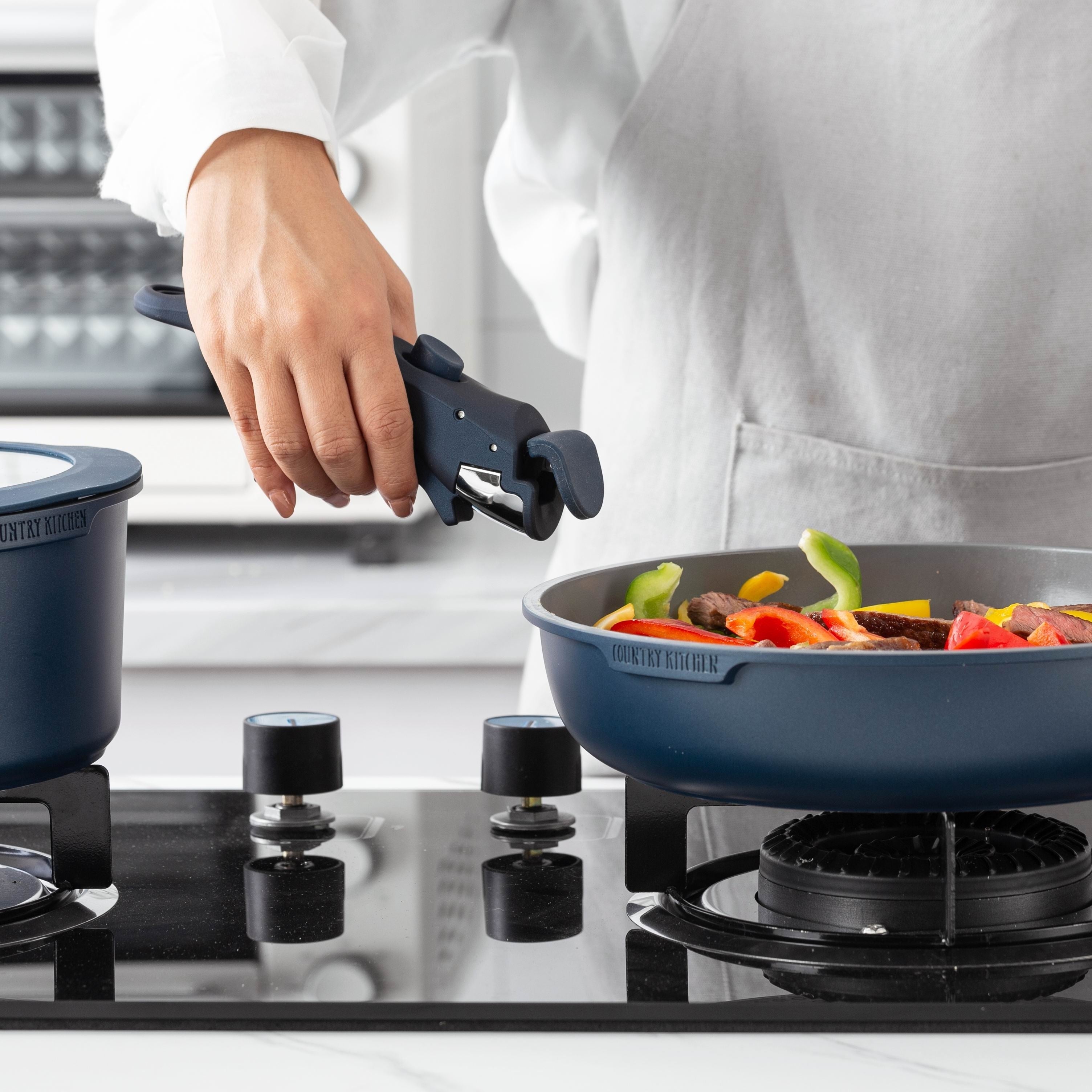 Country Kitchen 16-teiliges Wohnmobil-Kochgeschirrset, Keramik, mit abnehmbarem Griff, ofenfest