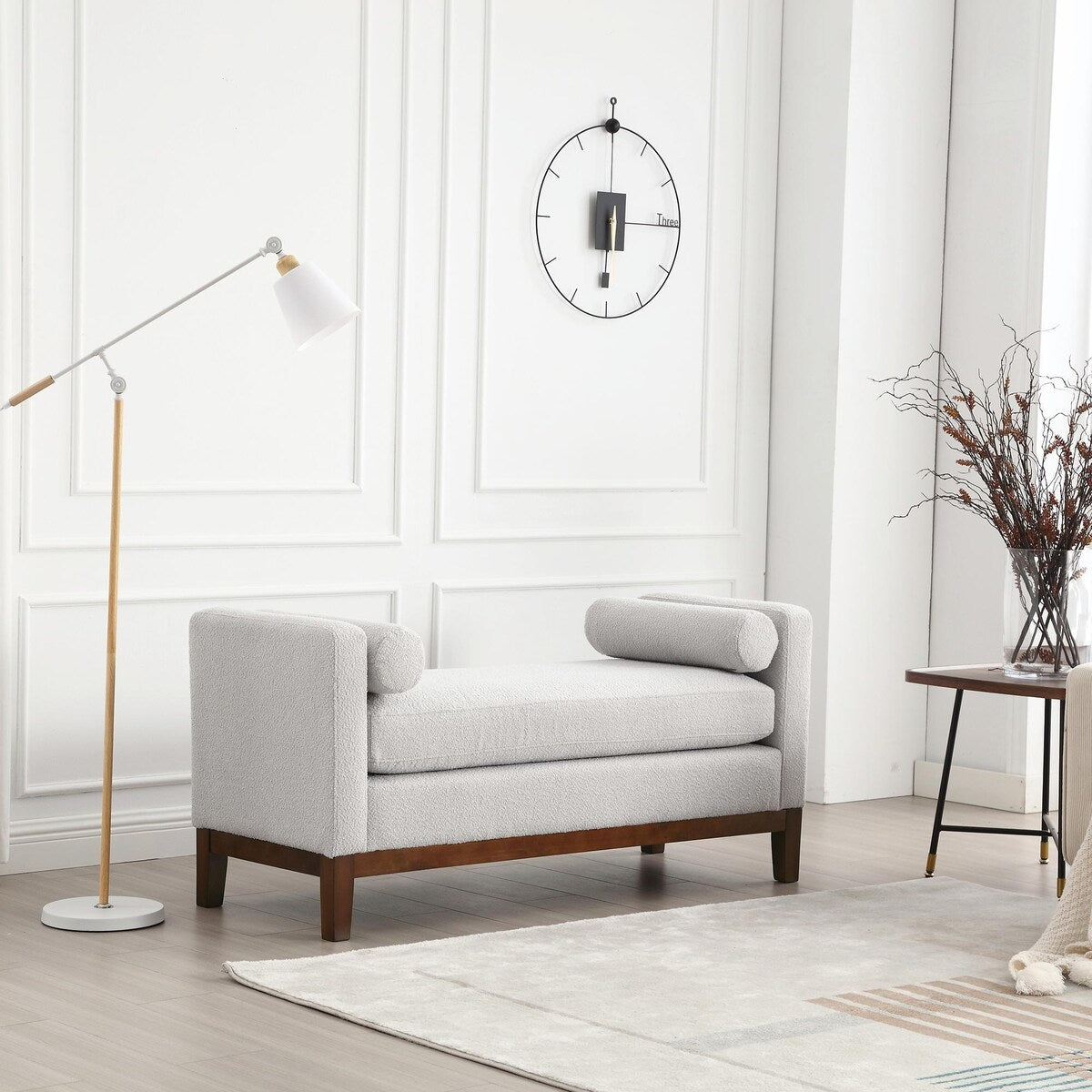 Elegante, 53,5 cm breite, gepolsterte Ottomane mit Holzbeinen und Nackenstützkissen