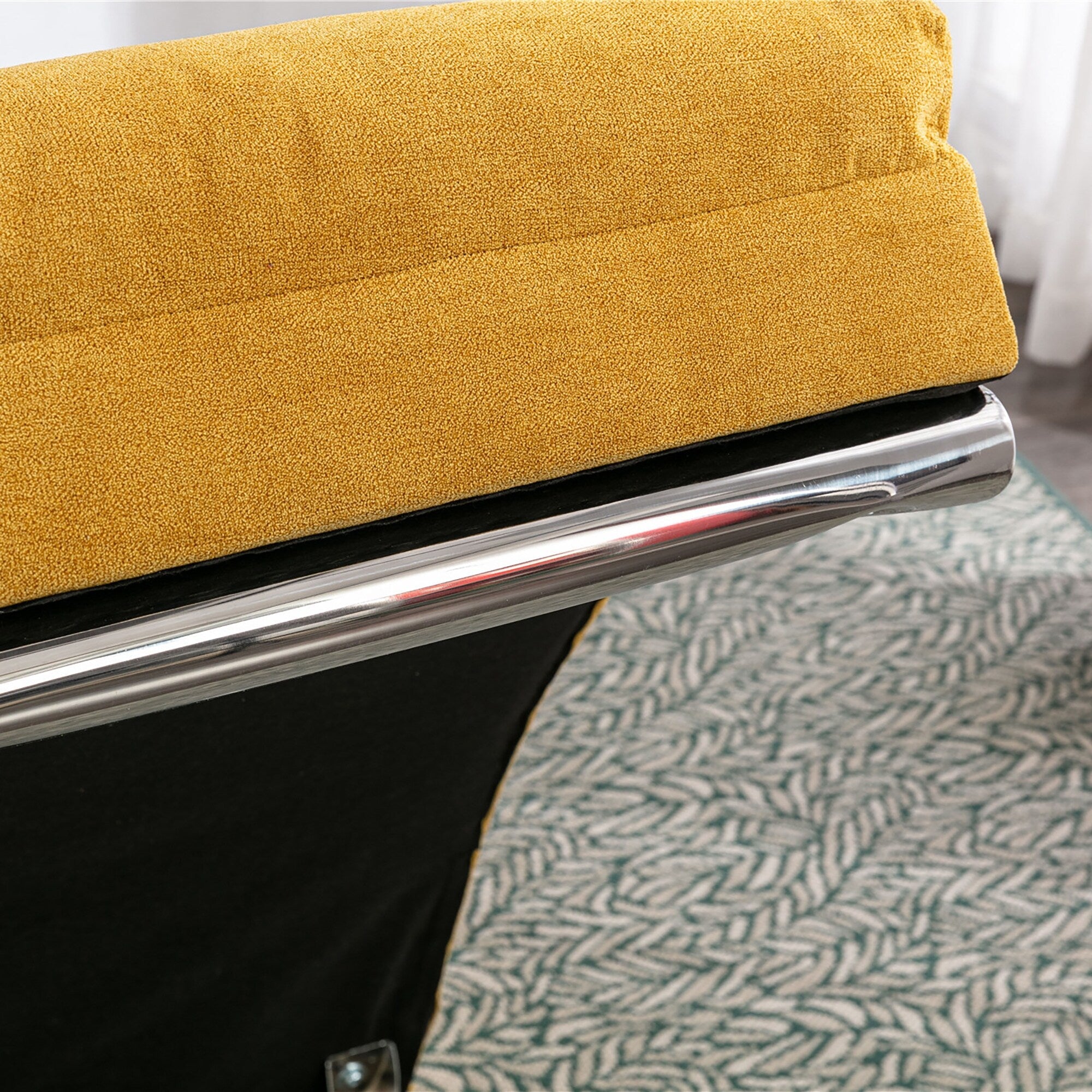 Ergonomischer Massage-Liegestuhl aus Leinen mit verstellbarer Rückenlehne, gesteppter Polsterung, Fernbedienung und 5 Vibrationsmodi