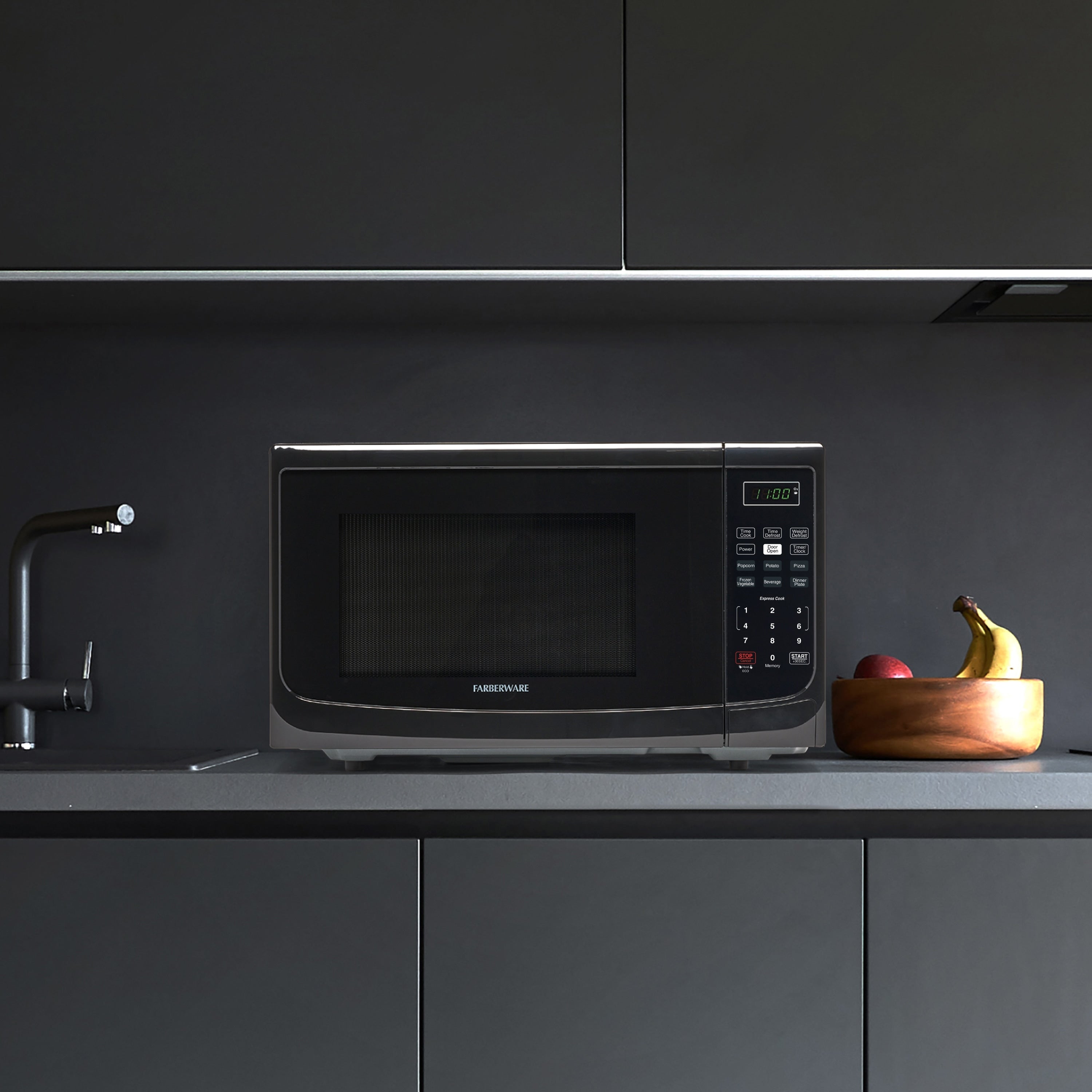 Farberware 1000-Watt 1,1 Kubikfuß (ca. 31 Liter) Mikrowellenherd für die Arbeitsplatte mit LED-Beleuchtung und Kindersicherung