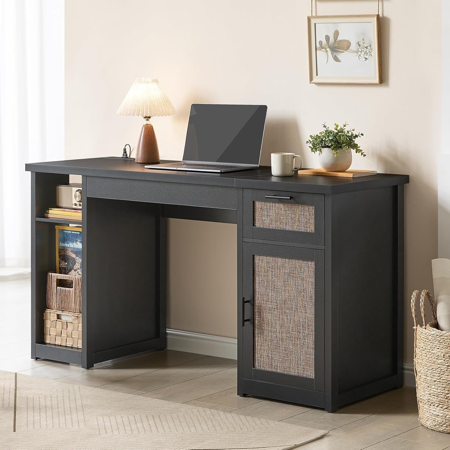 Landhaus-Schreibtisch für das Homeoffice, Aktenschublade, Monitorständer, Steckdose