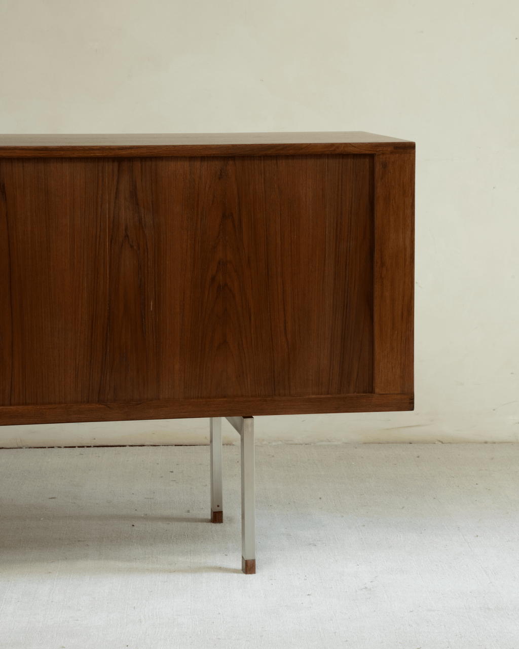 Martin Credenza