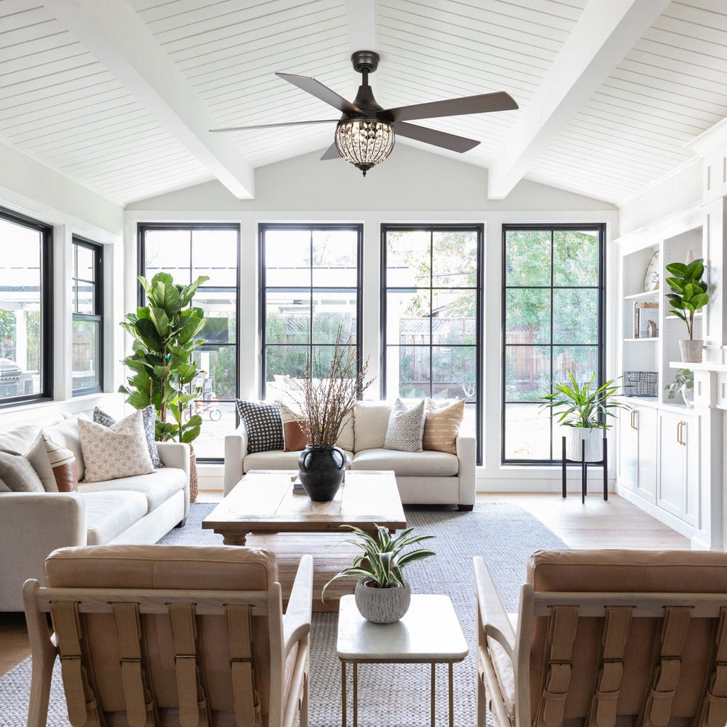 52-Zoll-Industrie-Deckenventilator aus schwarzem Holz mit 5 Flügeln, Kristallglas und Fernbedienung