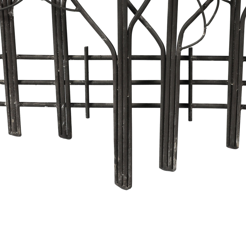 Wanddekoration „Feld der Bäume“ aus schwarzem Metall