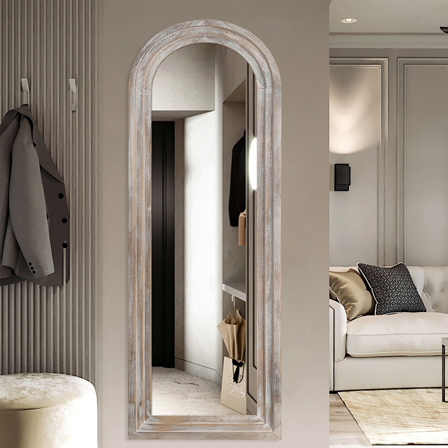 Dovelina Rustikaler, gewölbter Ganzkörperspiegel aus Altholz