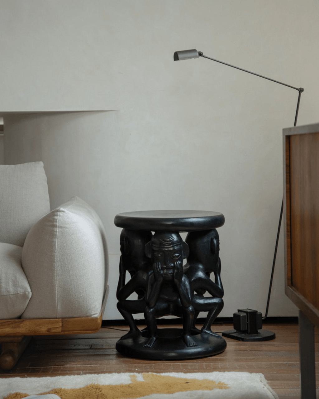 Tribal-Skulpturen-Beistelltisch