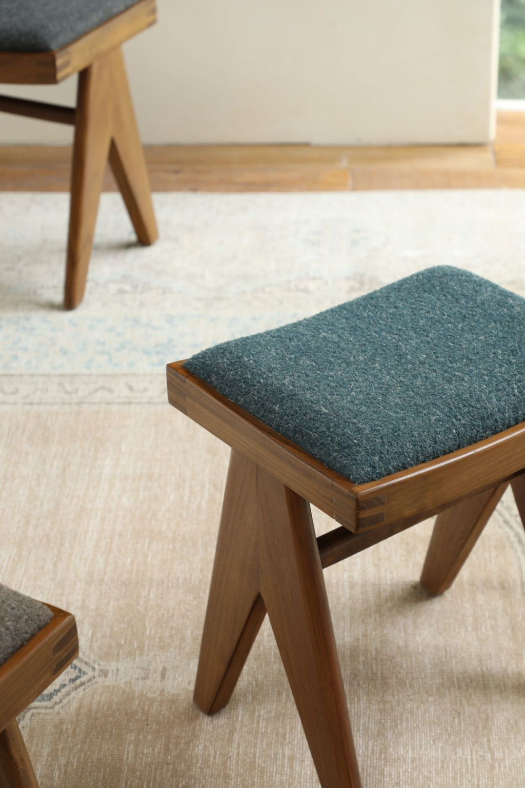 Chandigarh Easy Stool