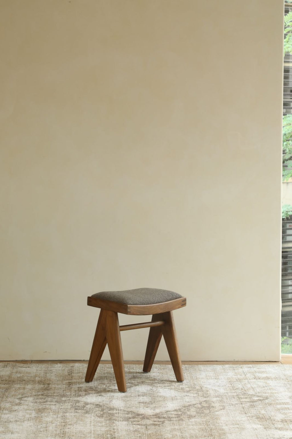 Chandigarh Easy Stool
